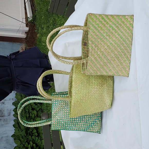 Palm leaf woven tote bags with lining. - Picture 1 of 5